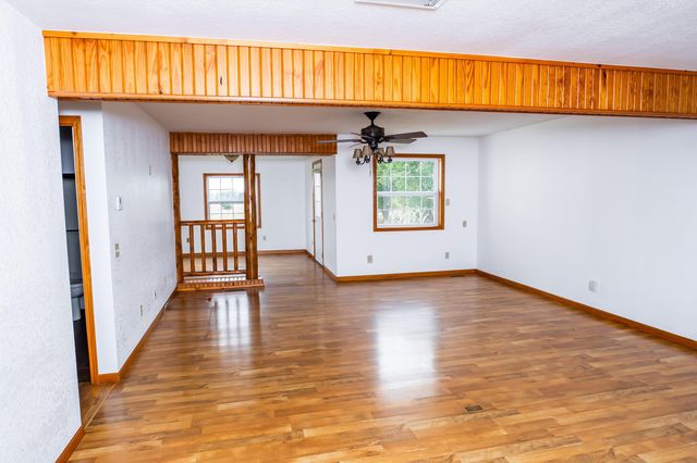 28205 State Highway Nn, Urbana, MO 65767