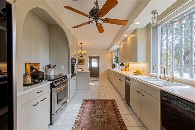 2710 ELLIOTT Street, Alexandria, LA 71301