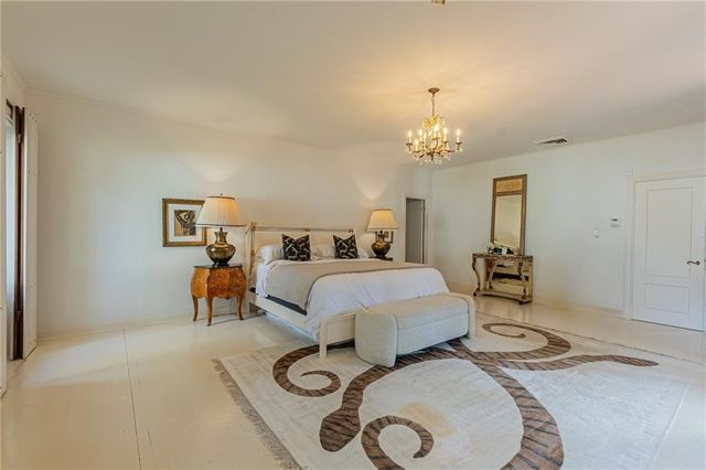 2710 ELLIOTT Street, Alexandria, LA 71301