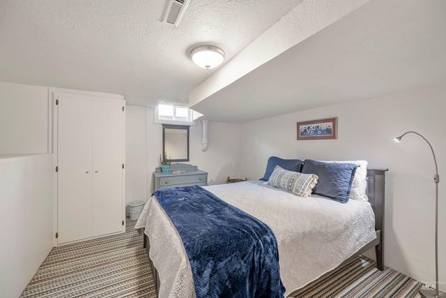 1001 S Roosevelt St., Boise, ID 83705