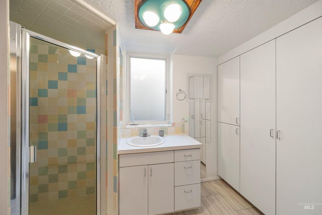1001 S Roosevelt St., Boise, ID 83705