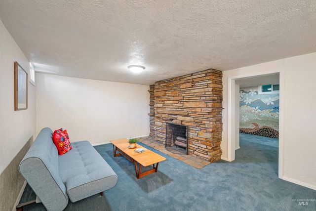 1001 S Roosevelt St., Boise, ID 83705