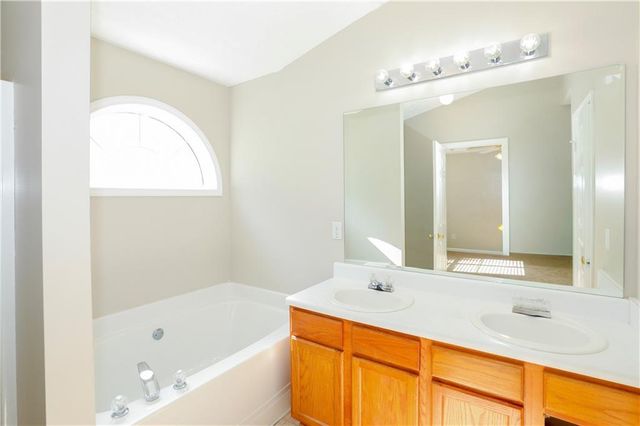 3912 Old Ivy Court, Ellenwood, GA 30294