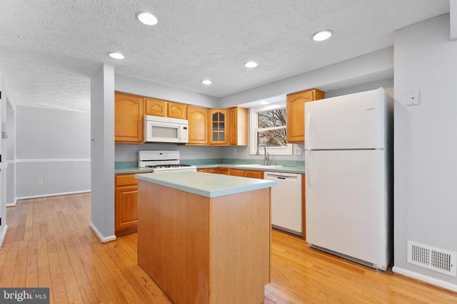 8428 BRADDOCK WAY, Columbia, MD 21046