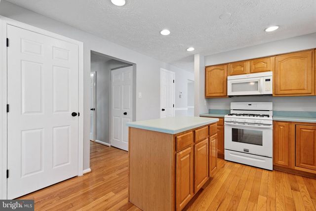 8428 BRADDOCK WAY, Columbia, MD 21046