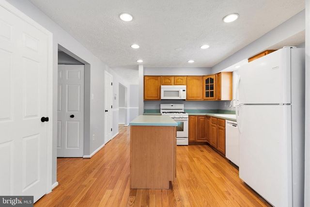 8428 BRADDOCK WAY, Columbia, MD 21046