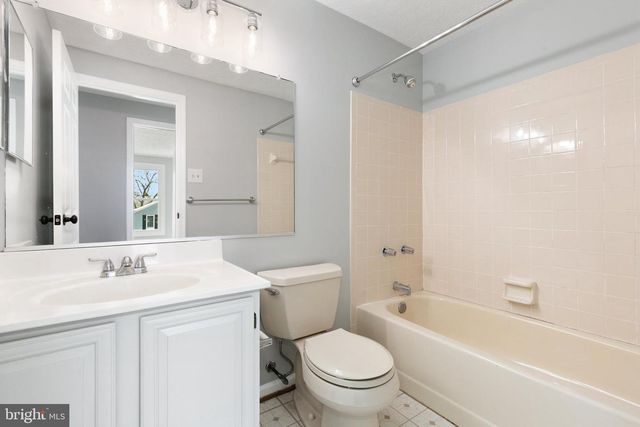 8428 BRADDOCK WAY, Columbia, MD 21046