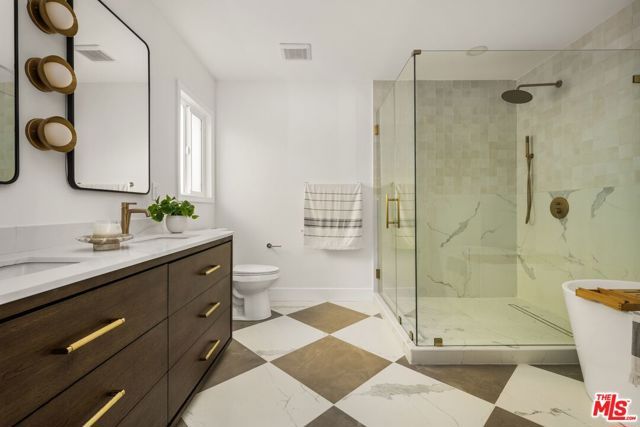 6133 Wooster Avenue, Los Angeles, CA 90056