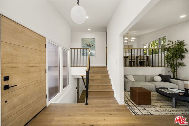 6133 Wooster Avenue, Los Angeles, CA 90056