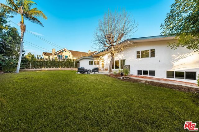 6133 Wooster Avenue, Los Angeles, CA 90056