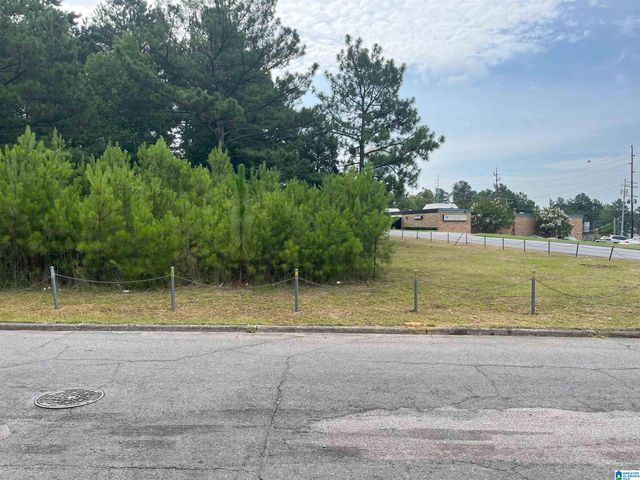 747 MEMORIAL DRIVE, Bessemer, AL 35022