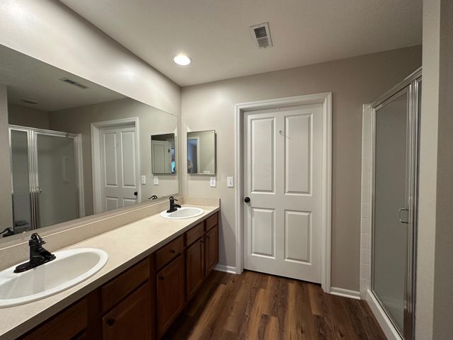 69 Greenhedge Circle, Delaware, OH 43015