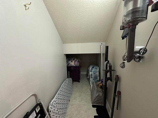 69 Greenhedge Circle, Delaware, OH 43015