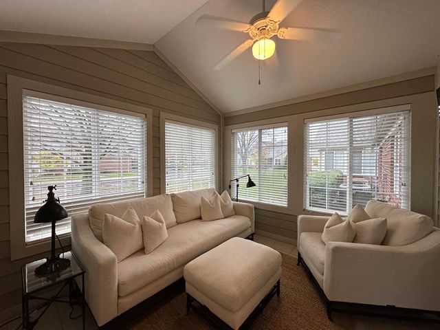 69 Greenhedge Circle, Delaware, OH 43015