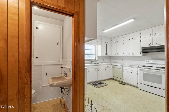 180 Doughtys Chapel Road, Greeneville, TN 37745