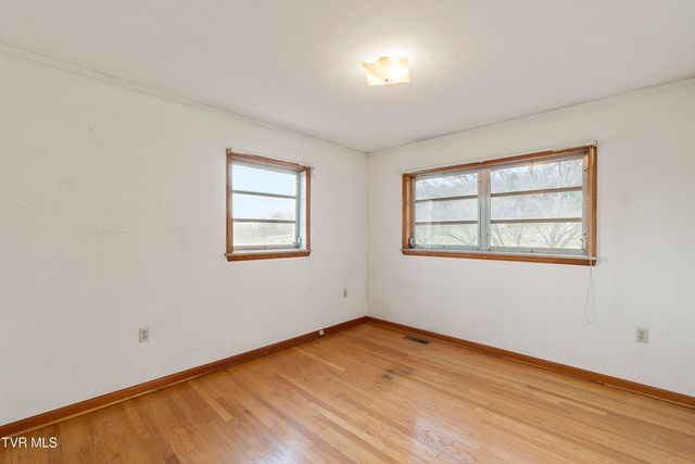 180 Doughtys Chapel Road, Greeneville, TN 37745