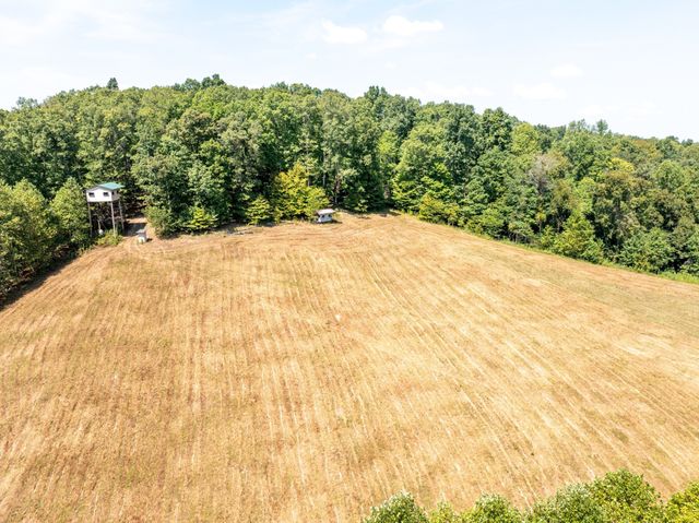 7422 Indian Creek Rd, Mc Ewen, TN 37101