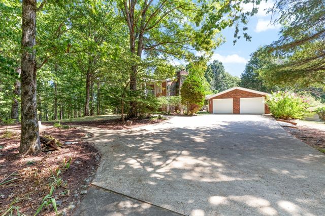7422 Indian Creek Rd, Mc Ewen, TN 37101
