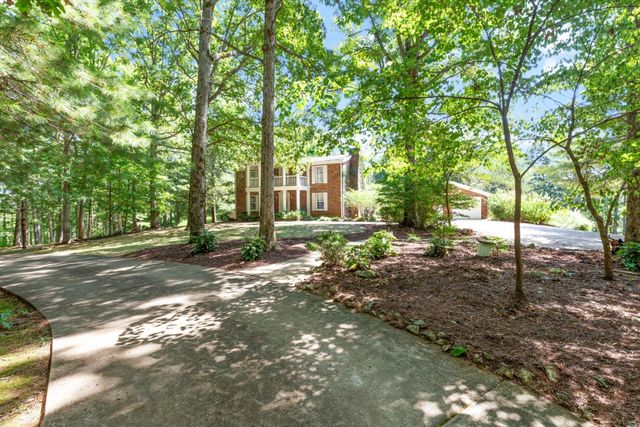 7422 Indian Creek Rd, Mc Ewen, TN 37101