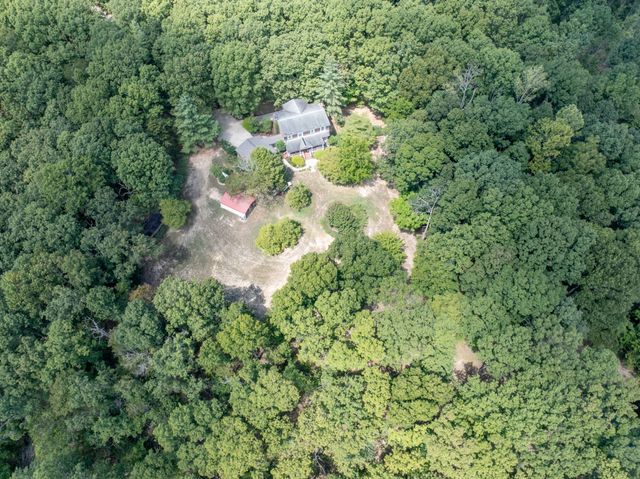 7422 Indian Creek Rd, Mc Ewen, TN 37101