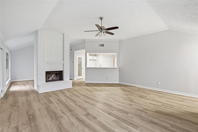 2028 Sandy Knoll Drive, Missouri City, TX 77489