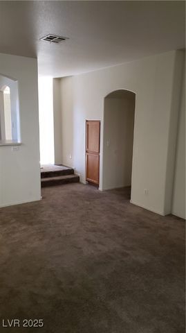 10384 MIDSEASON MIST Street ., Las Vegas, NV 89183