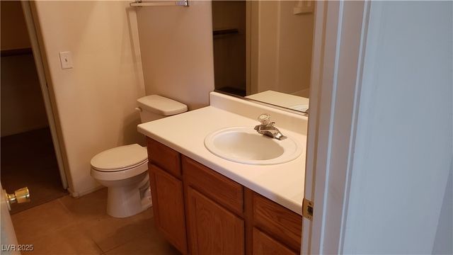 10384 MIDSEASON MIST Street ., Las Vegas, NV 89183