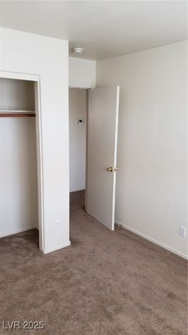 10384 MIDSEASON MIST Street ., Las Vegas, NV 89183