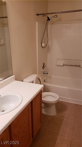 10384 MIDSEASON MIST Street ., Las Vegas, NV 89183