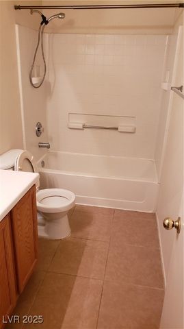 10384 MIDSEASON MIST Street ., Las Vegas, NV 89183