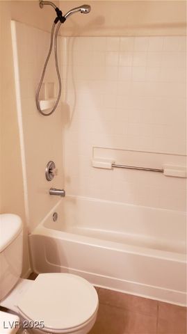 10384 MIDSEASON MIST Street ., Las Vegas, NV 89183