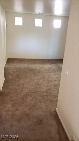 10384 MIDSEASON MIST Street ., Las Vegas, NV 89183