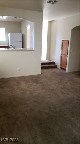 10384 MIDSEASON MIST Street ., Las Vegas, NV 89183