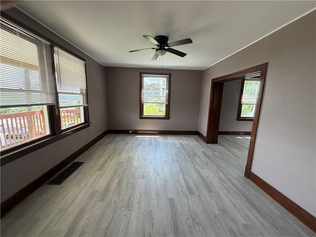 440 Highland, N Charleroi, PA 15022