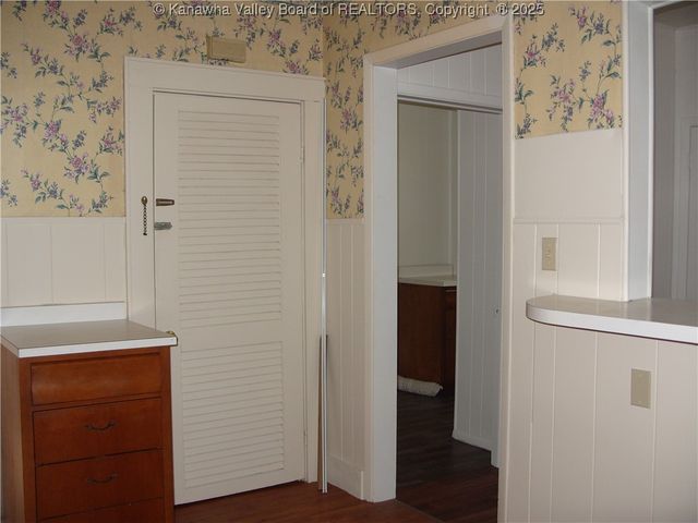 58 Spruce Street, Smithers, WV 25186