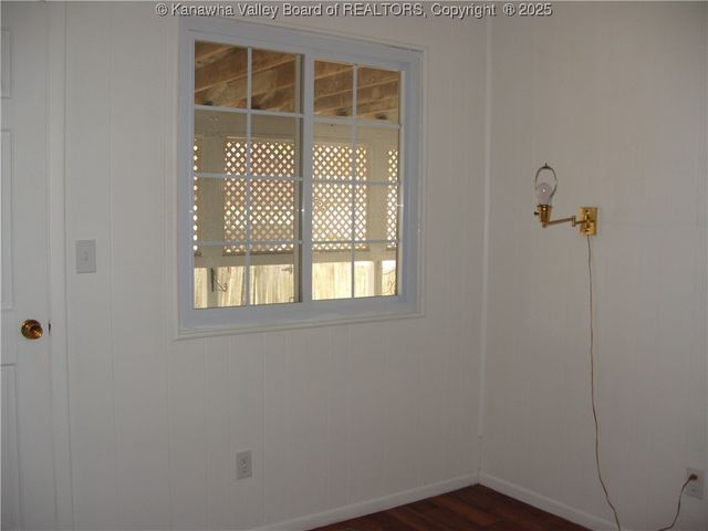 58 Spruce Street, Smithers, WV 25186