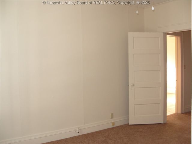 58 Spruce Street, Smithers, WV 25186