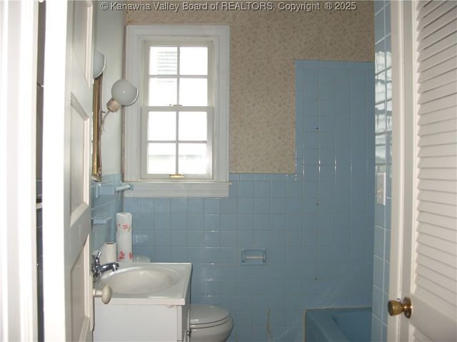 58 Spruce Street, Smithers, WV 25186