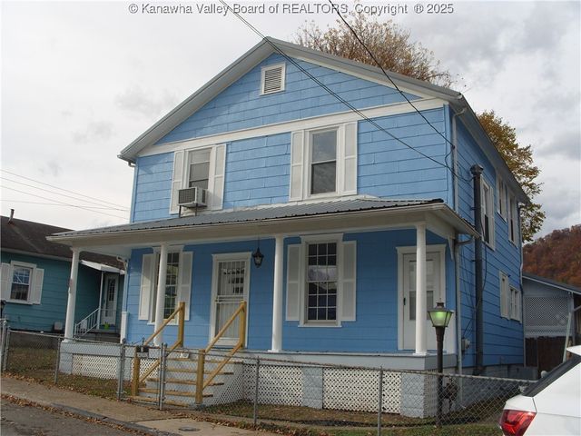 58 Spruce Street, Smithers, WV 25186