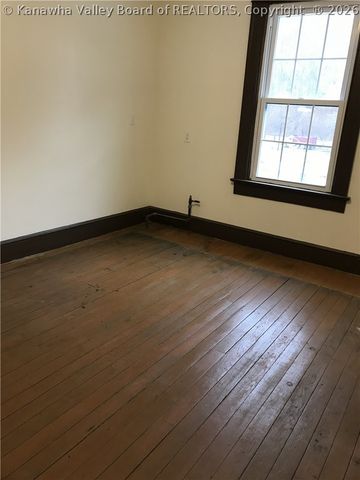 58 Spruce Street, Smithers, WV 25186