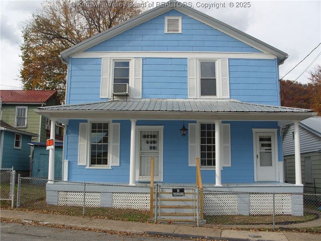 58 Spruce Street, Smithers, WV 25186