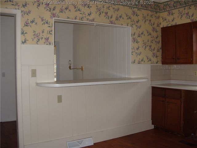 58 Spruce Street, Smithers, WV 25186