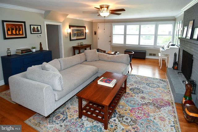 5812 PIEDMONT DR, Alexandria, VA 22310