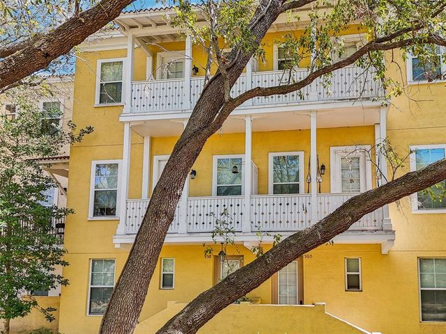 958 SOMBRA STREET, Tampa, FL 33619