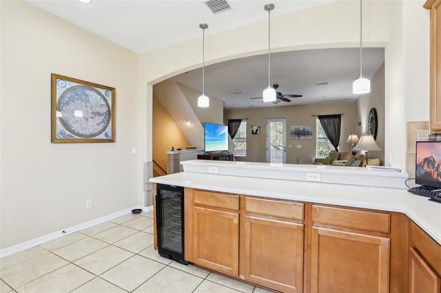 958 SOMBRA STREET, Tampa, FL 33619