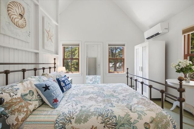 7 Brenton Road, Falmouth, MA 02556