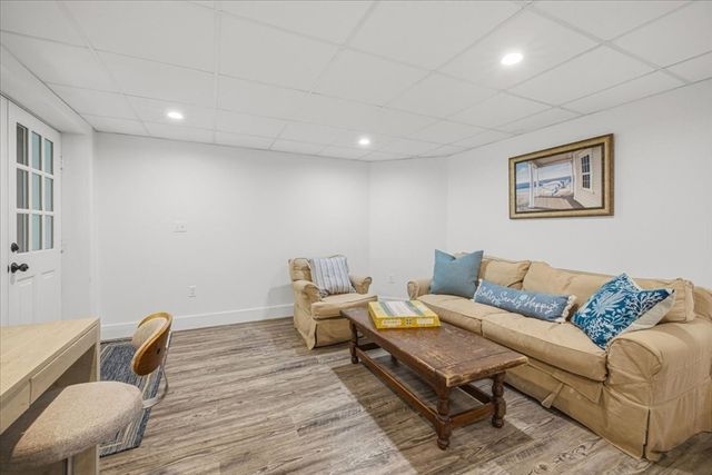 7 Brenton Road, Falmouth, MA 02556