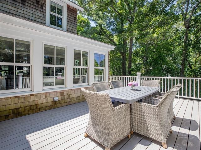 7 Brenton Road, Falmouth, MA 02556