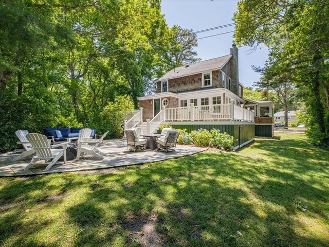 7 Brenton Road, Falmouth, MA 02556