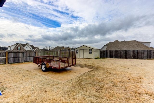 207 N CHINKAPIN DR, Atoka, TN 38004